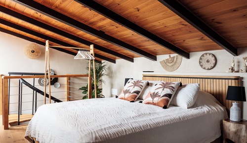 2. Two-storey Deluxe Apartment with stunning rooftop terrace. Oceanview.