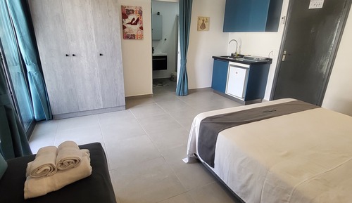 Deluxe Studio, Pool View