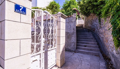 Apartment (One Bedroom Apartment with Terrace)