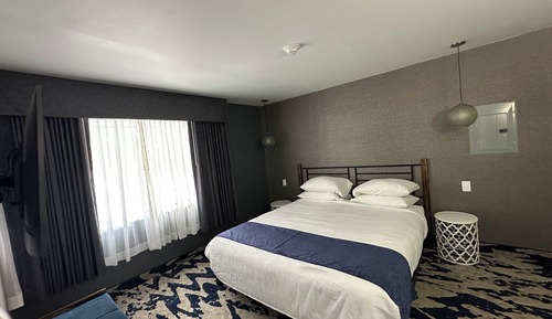Senior Suite