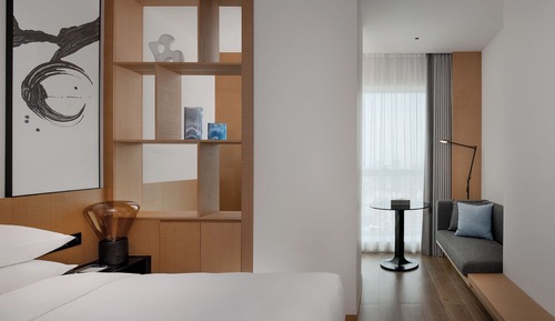 Standard Room - King