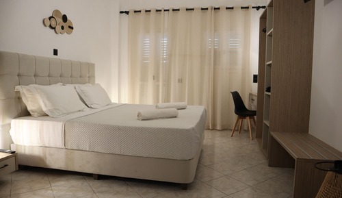 Superior Twin Room, Partial Sea View