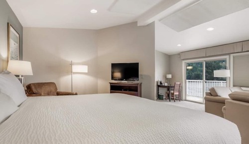 Exclusive Suite, 1 King Bed, Non Smoking, Sea View