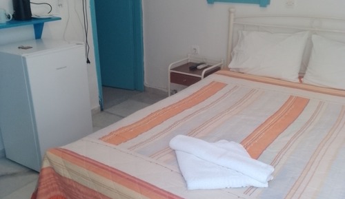 Economy Room, Courtyard View