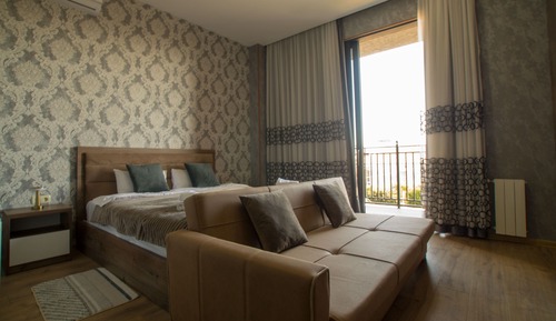 Luxury Triple Room, Balcony, City View