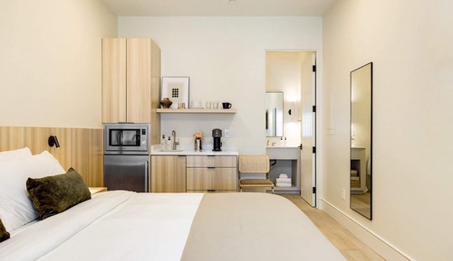 Design Studio, 1 King Bed