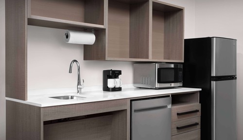 Studio Suite, 2 Queen Beds, Accessible (Roll-In Shower)
