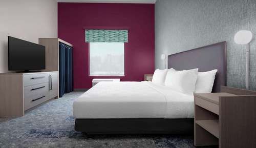 Suite, 1 King Bed, Accessible, Bathtub