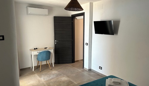 Double Room, Sea View (Camera 4)