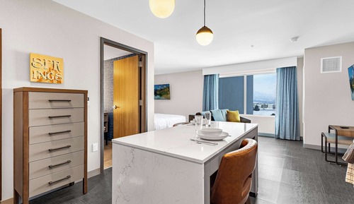 Suite, 1 King Bed, Accessible, Bathtub (Efficiency)