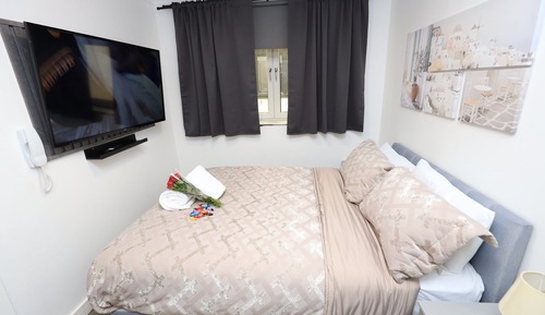 Superior Studio, City View