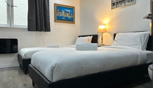 Superior Studio, City View