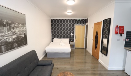 Superior Studio, City View