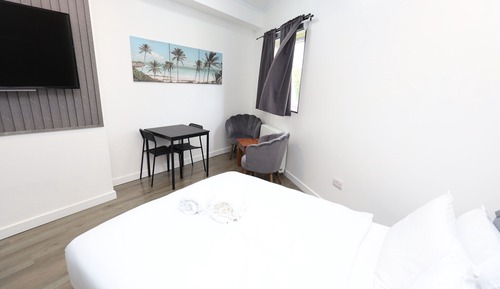 Superior Studio, City View