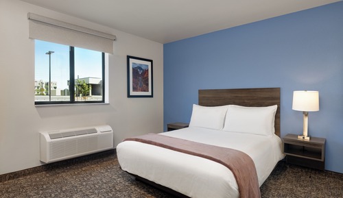 Room, 1 Queen Bed, Mobility Accessible (Hearing Impaired Roll in shower)