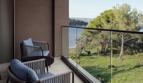 Room, 1 King Bed, Balcony, Park View