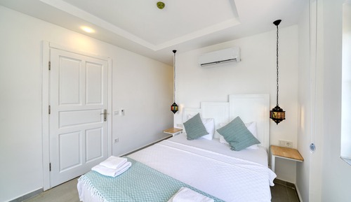 Deluxe Condo, Sea Facing