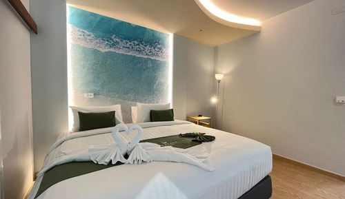 Family Room, 2 Bedrooms