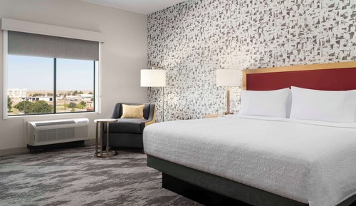 Room, 1 King Bed, Accessible (Hearing)