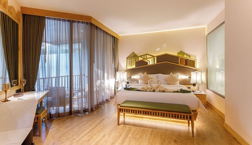 Tropical Suite