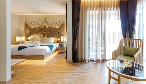 Pool Suite