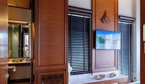 Canal Villa