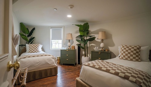 Sunscape Villa (2 BR, Pet Friendly)