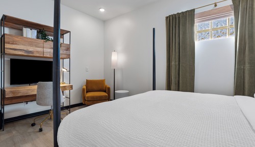Standard Room, 1 King Bed, Accessible