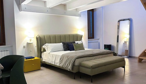 Exclusive Suite THE KING