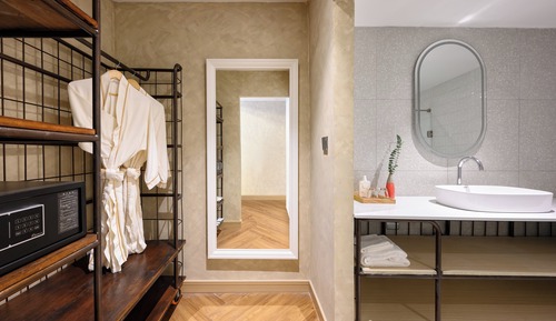Premier Loft