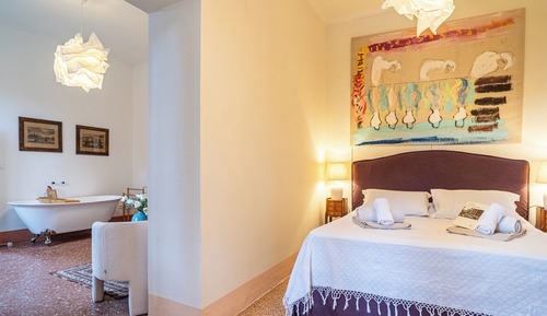 Junior Suite, 1 King Bed, Hill View
