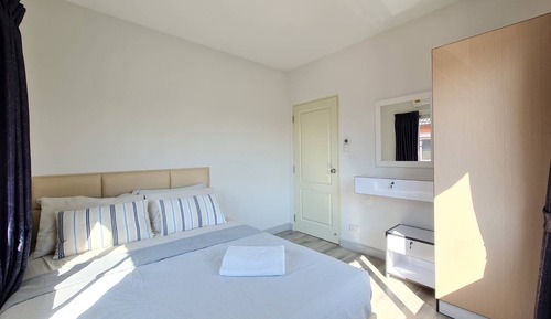 Villa Garden View (Khun Issara)