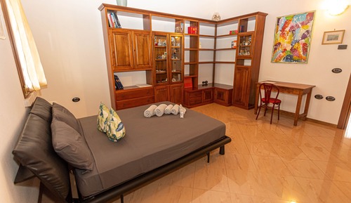 Comfort Apartment, 1 Queen Bed with Sofa bed, Kitchen