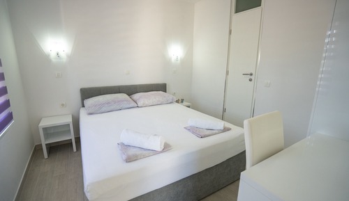 Classic Apartment, 1 Double Bed and 2 Twin Sofa Beds