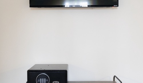 Superior Suite, Courtyard View