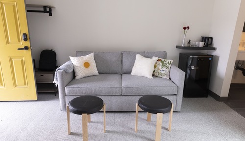 Deluxe Room, 1 King Bed with Sofa bed, Mountain View