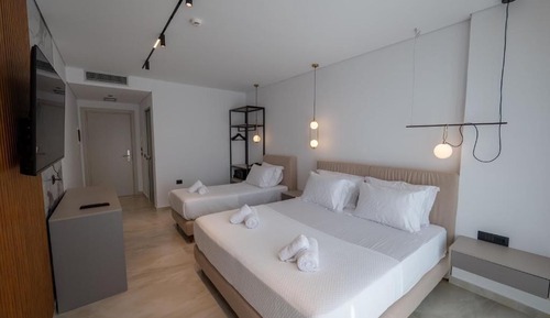 Superior Triple Room, Balcony, Sea View