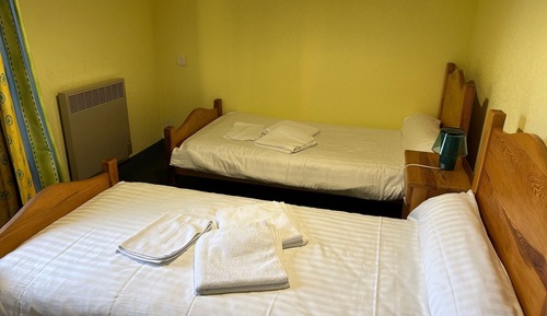 Classic Twin Room, Mountainside
