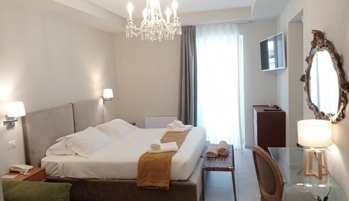 Superior Room, Hot Tub