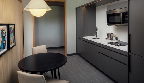 Studio, 1 King Bed (Peloton)