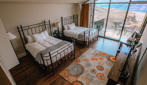 Signature Suite, 2 Queen Beds, Mountain View