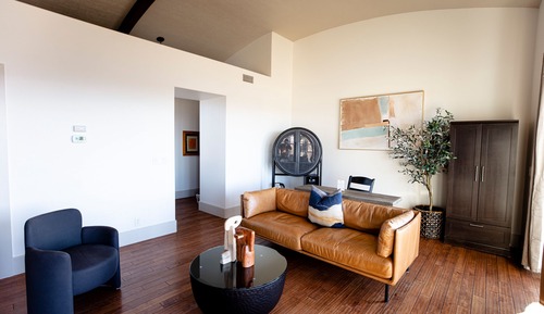 Romantic Bungalow, Multiple Beds, River View