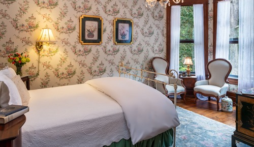 Green Room (2nd Floor)