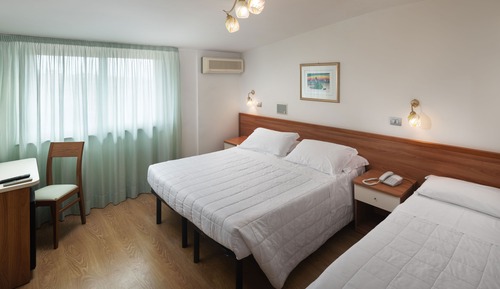Standard Quadruple Room, Balcony, Sea View