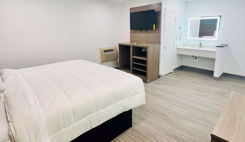 Room, 1 King Bed, Accessible, Non Smoking