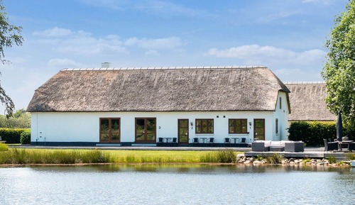 Romantic Studio, Kitchen, Lake View