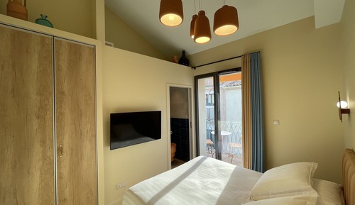 Standard Room, 1 Queen Bed, Canal View