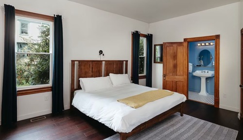 Room, 1 King Bed, Non Smoking, Ensuite