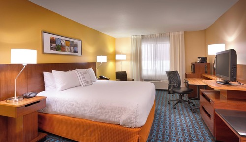 Room, 1 King Bed, Non Smoking (Hearing Accessible)