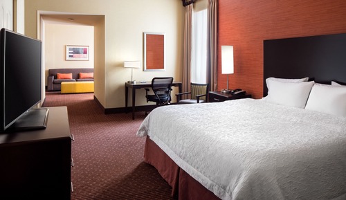 Suite, 1 King Bed, Non Smoking